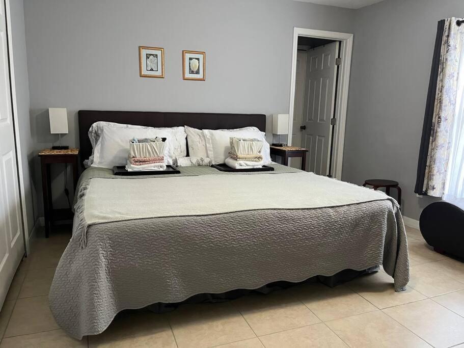 Debbie'S 3-Bedroom Apartment In A Duplex Cape Coral Esterno foto